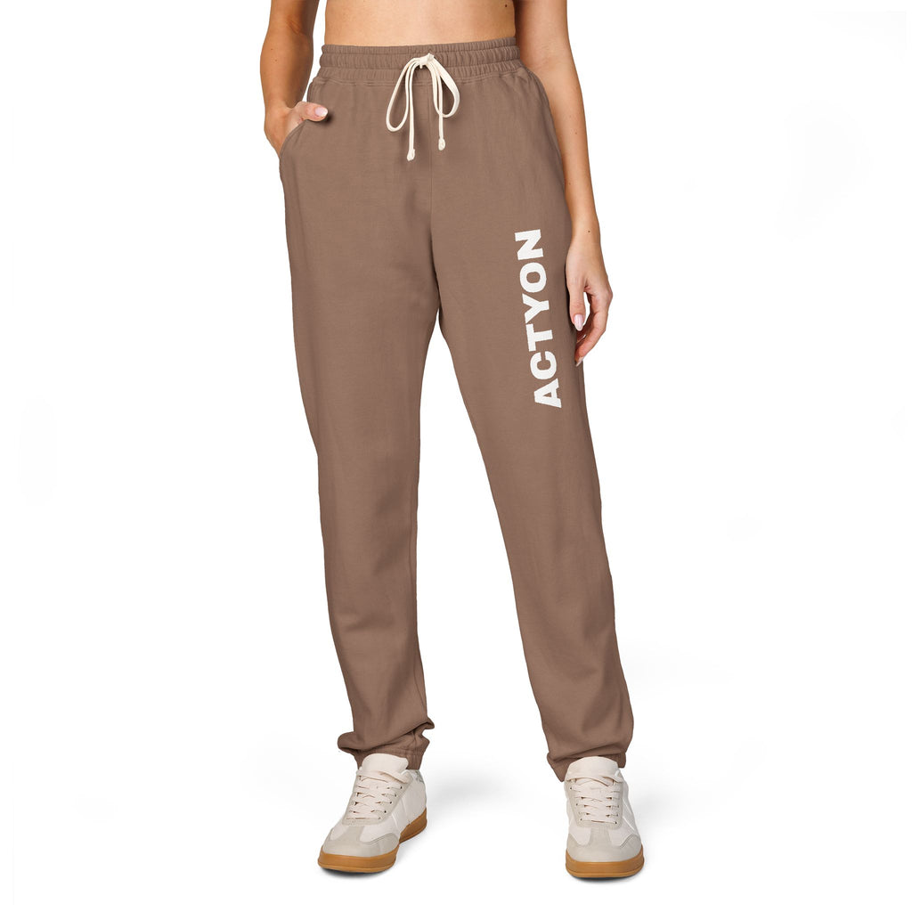 Unisex Garment-Dyed Fleece Sweatpants